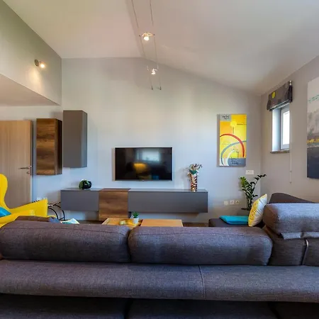 Apartman Ember Pula Exterior photo